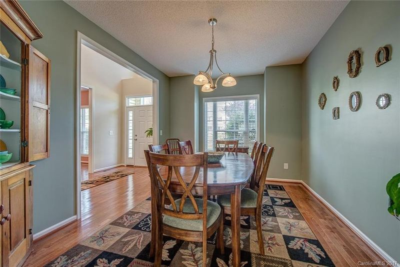 4350 Timberwood Dr, Gastonia, NC 28056