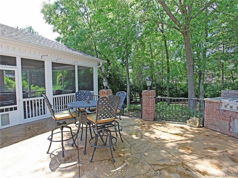 310 Bethwyck Ct, Matthews, NC 28105