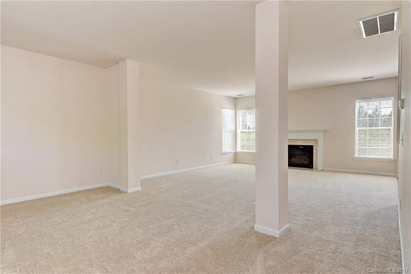 8923 Goldfields Dr, Charlotte, NC 28227