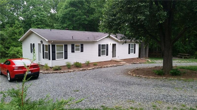 3807 Kidd Ln, Charlotte, NC 28216