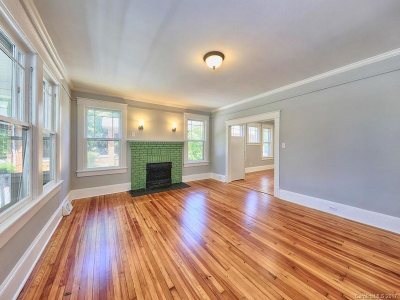 832 W Front St, Statesville, NC 28677
