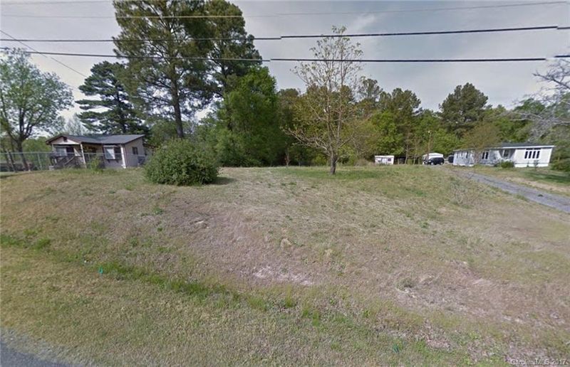 7032 Pear Tree Rd, Charlotte, NC 28216