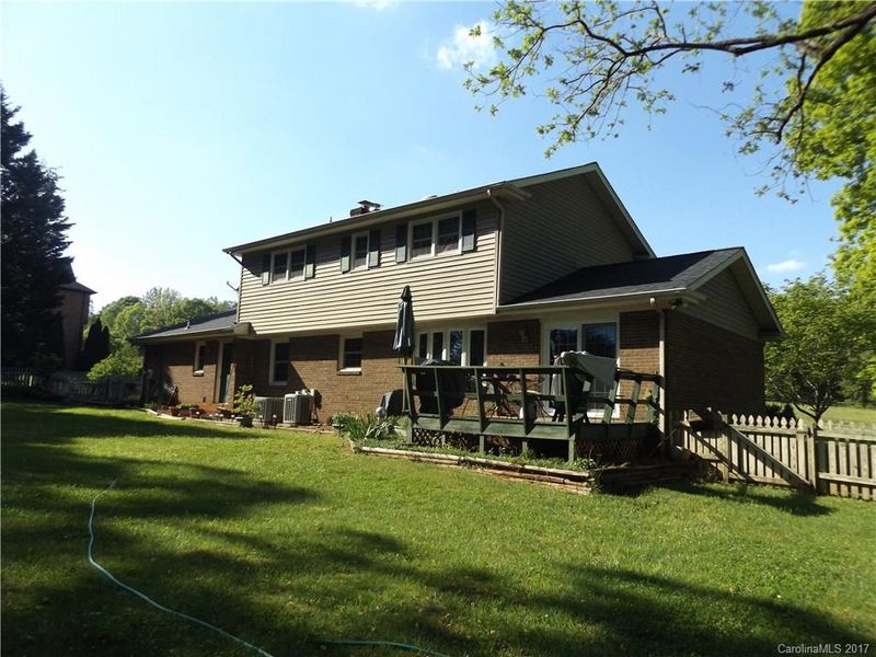 2969 Quail Dr, Newton, NC 28658
