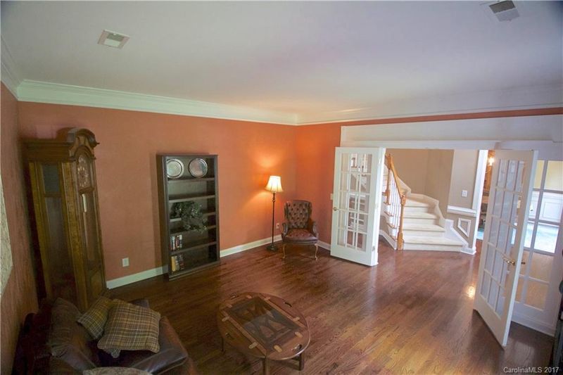 1811 Crestgate Dr, Waxhaw, NC 28173