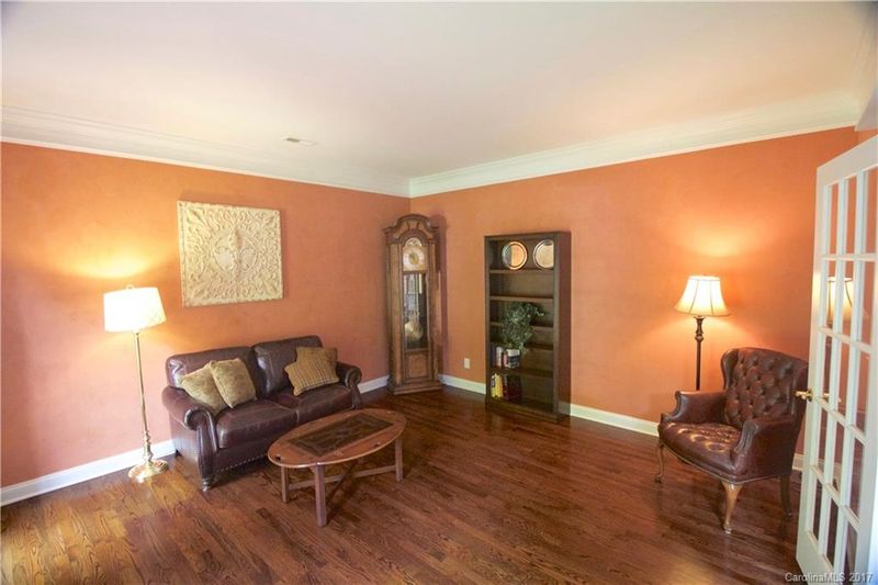 1811 Crestgate Dr, Waxhaw, NC 28173