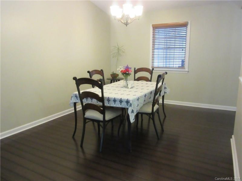 2216 Applegate Dr, Concord, NC 28027