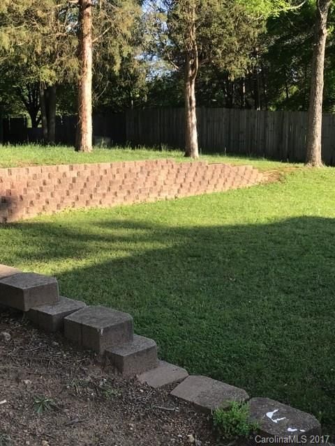 2220 Applegate Dr, Concord, NC 28027