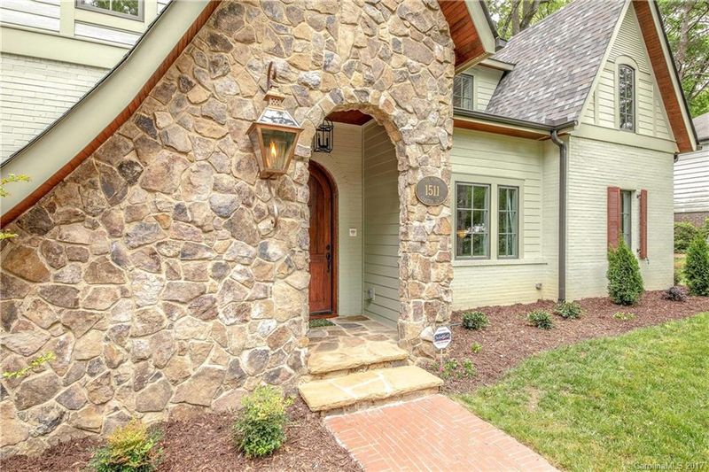 1511 Clayton Dr, Charlotte, NC 28203