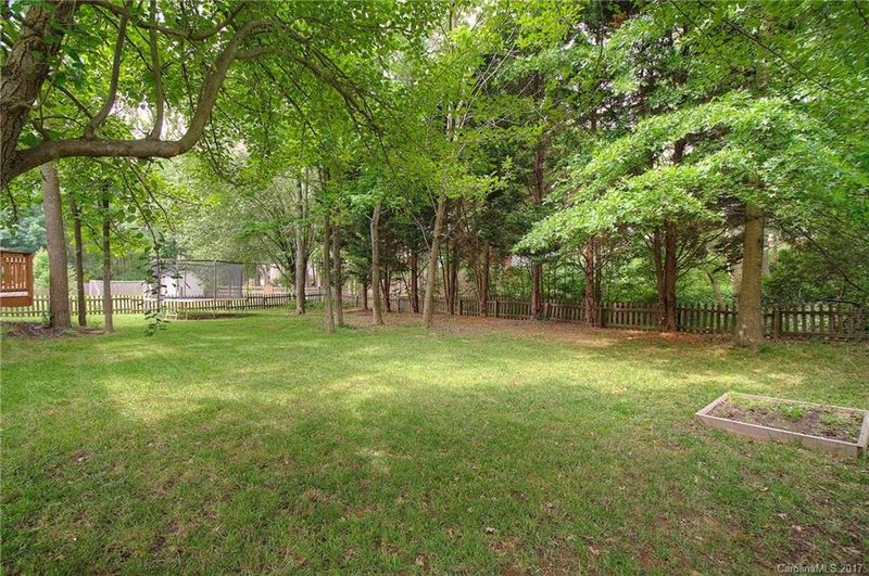 3800 Waters Reach Ln, Indian Trail, NC 28079