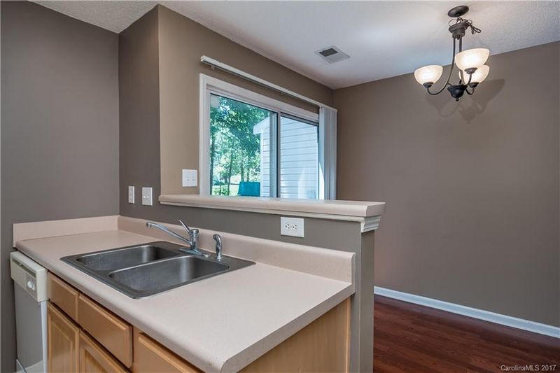 1766 Forest Side Ln, Charlotte, NC 28213
