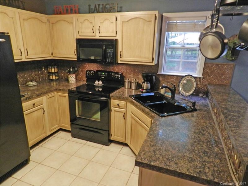 2712 Bathgate Ln, Matthews, NC 28105