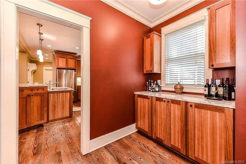 715 E Tremont Ave, Charlotte, NC 28203