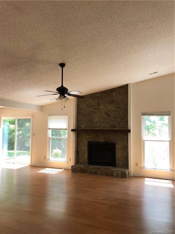 6332 Ellesmere Ct, Mint Hill, NC 28227