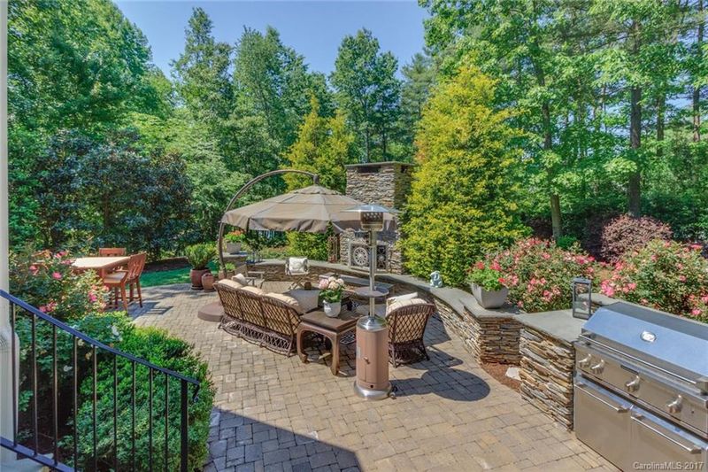 175 Maple View Dr, Troutman, NC 28166