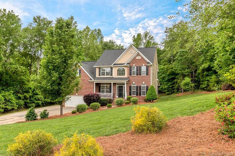 103 Edgehill Dr, Fort Mill, SC 29715