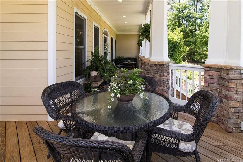 9103 Thackery Ln, Sherrills Ford, NC 28673