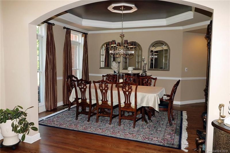 2444 Thomashire Ct, Charlotte, NC 28262