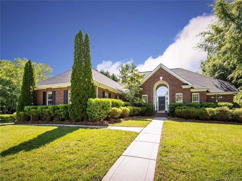 15714 Edenfield Dr, Huntersville, NC 28078