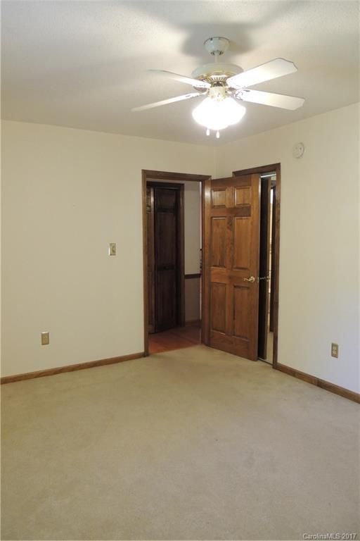 2608 Bernice Dr, Gastonia, NC 28052