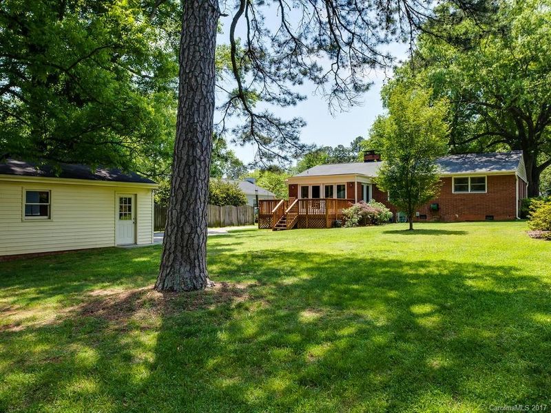 343 Webster Pl, Charlotte, NC 28209