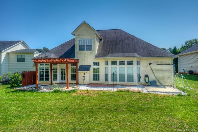 2832 Oakglade Ct, Matthews, NC 28105