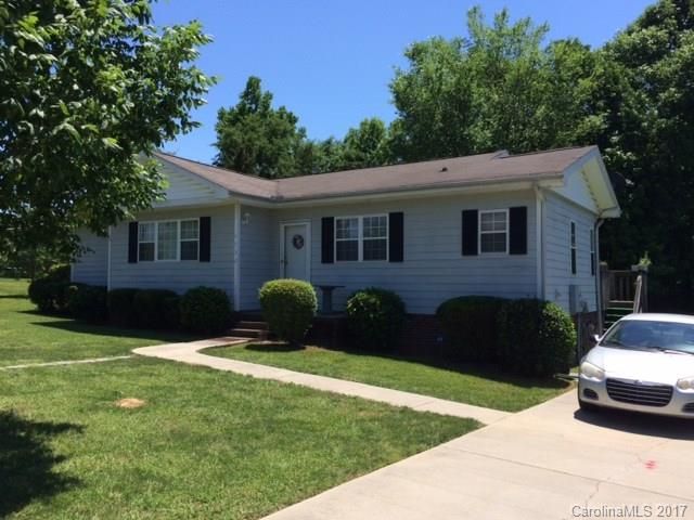 1732 Southwind Dr, Charlotte, NC 28216