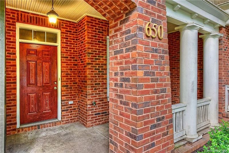 650 E 9th St #650, Charlotte, NC 28202