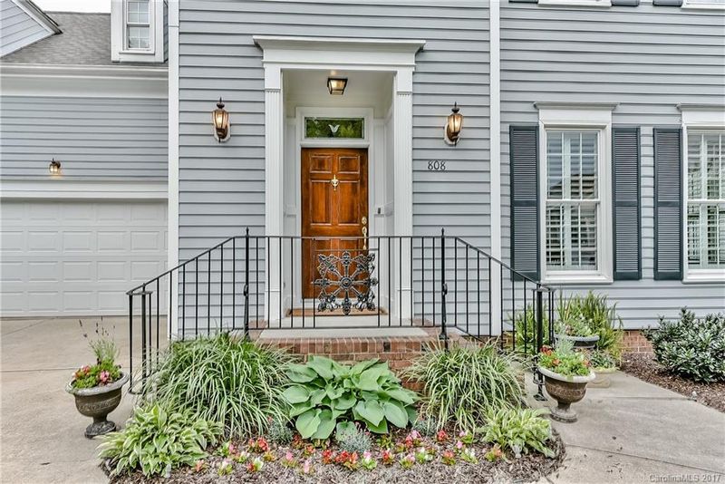 808 Garbow Ct, Charlotte, NC 28270