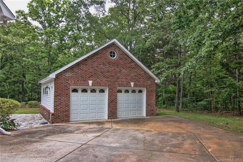 8309 Potter Rd #14, Matthews, NC 28104