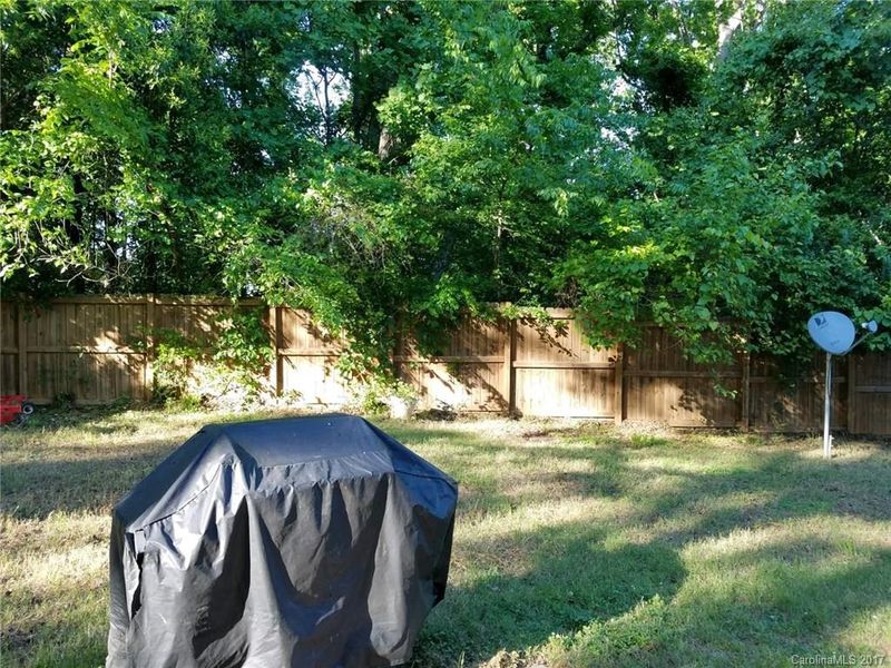 2544 Eddington St #08, Charlotte, NC 28208