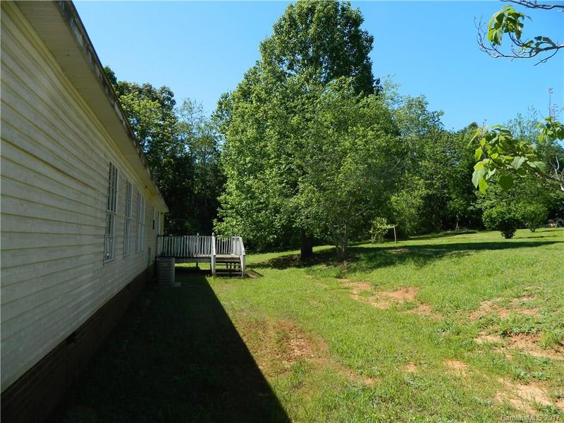 140 Plank Barn Ln, Stony Point, NC 28678