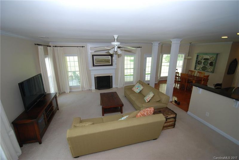 4818 St Simons Ter, Waxhaw, NC 28173