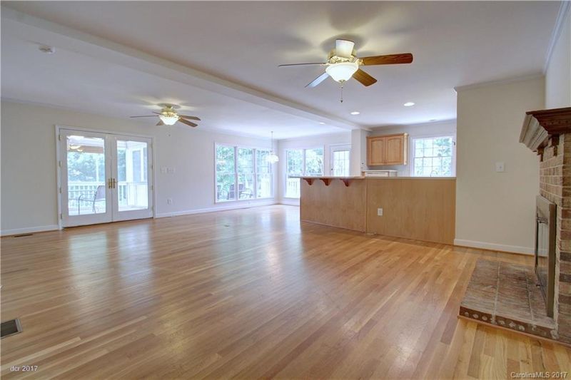9503 Covedale Dr, Charlotte, NC 28270