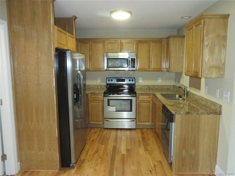322 North Flint St, Lincolnton, NC 28092