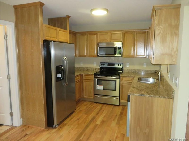 322 North Flint St, Lincolnton, NC 28092