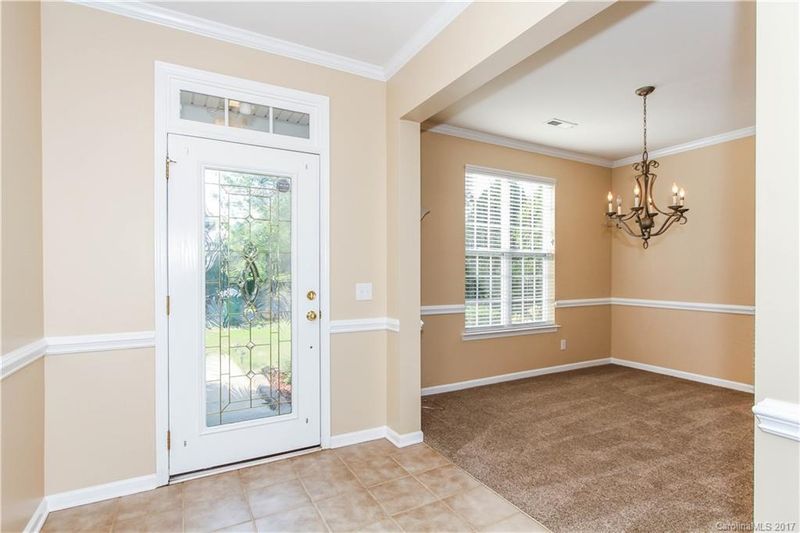 10105 Southampton Commons Dr, Charlotte, NC 28277