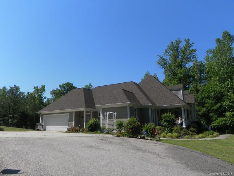 3572 Harmony Rd, Catawba, SC 29704
