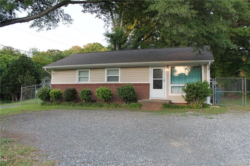 602 S Chestnut St, Gastonia, NC 28054