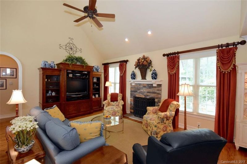 17102 Piermont St, Davidson, NC 28036