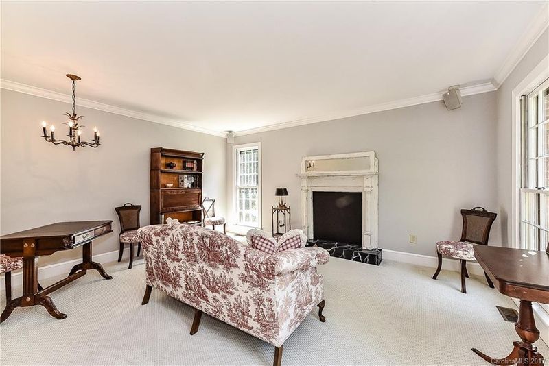 6608 Alexander Hall Dr, Charlotte, NC 28270