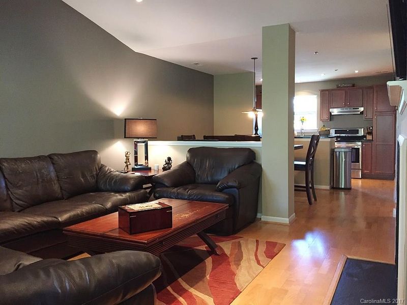 2209 Sumner Green Ave, Charlotte, NC 28203