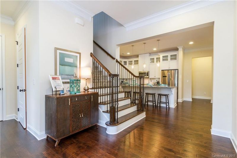 3308 Northampton Dr #301, Charlotte, NC 28210