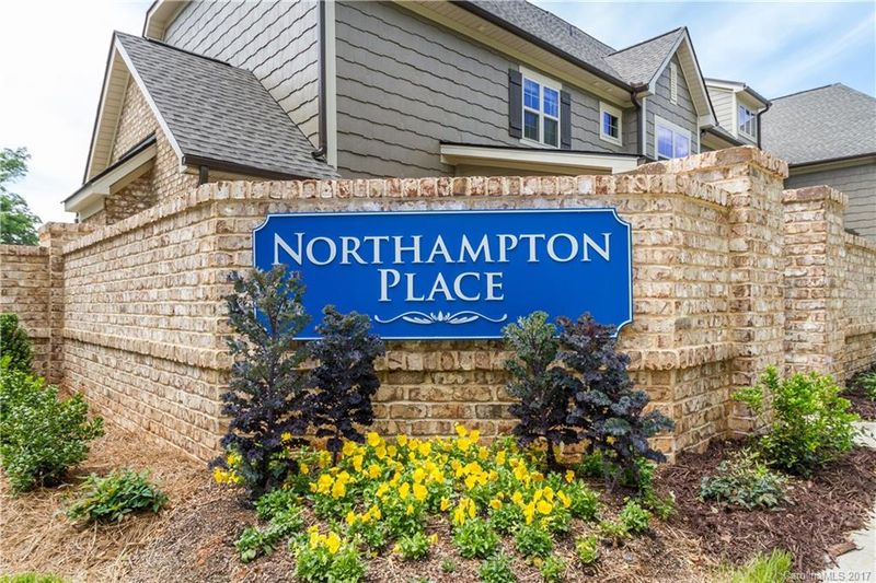 3320 Northampton Dr #304, Charlotte, NC 28210