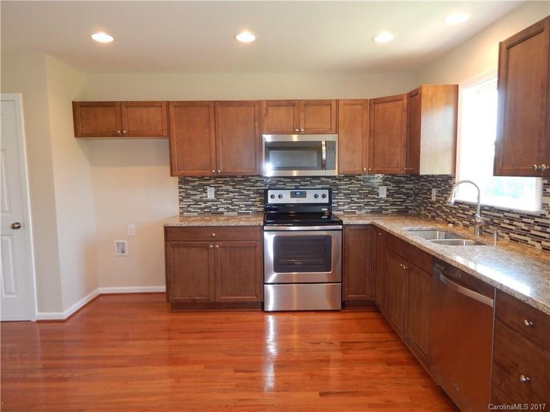 3635 Ritchie Rd, Lincolnton, NC 28092