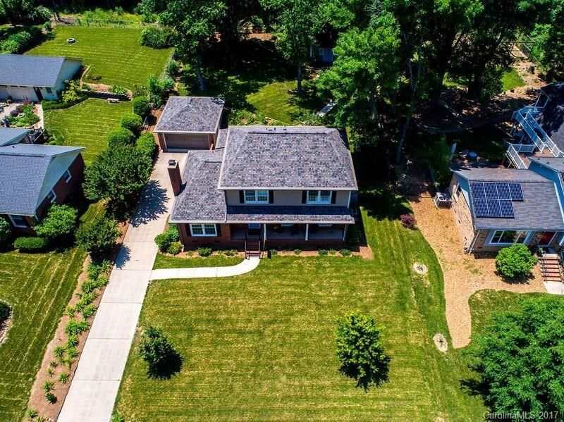 6826 Windyrush Rd, Charlotte, NC 28226