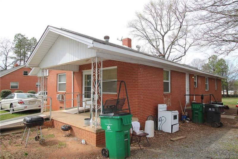 7228 Tuckaseegee Rd, Charlotte, NC 28214
