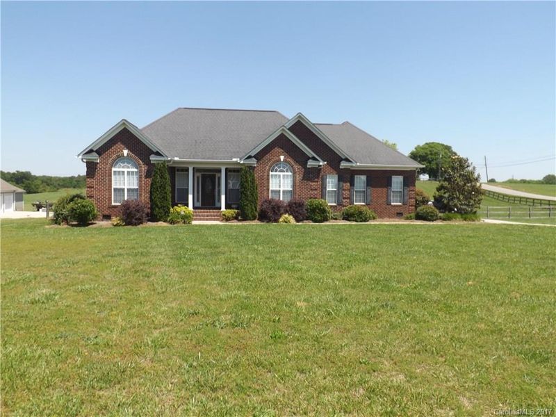504 Clover Leaf Rd, Marshville, NC 28103