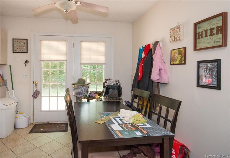 256 Valleyview Rd, Mooresville, NC 28117