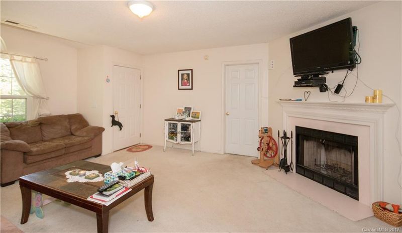256 Valleyview Rd, Mooresville, NC 28117