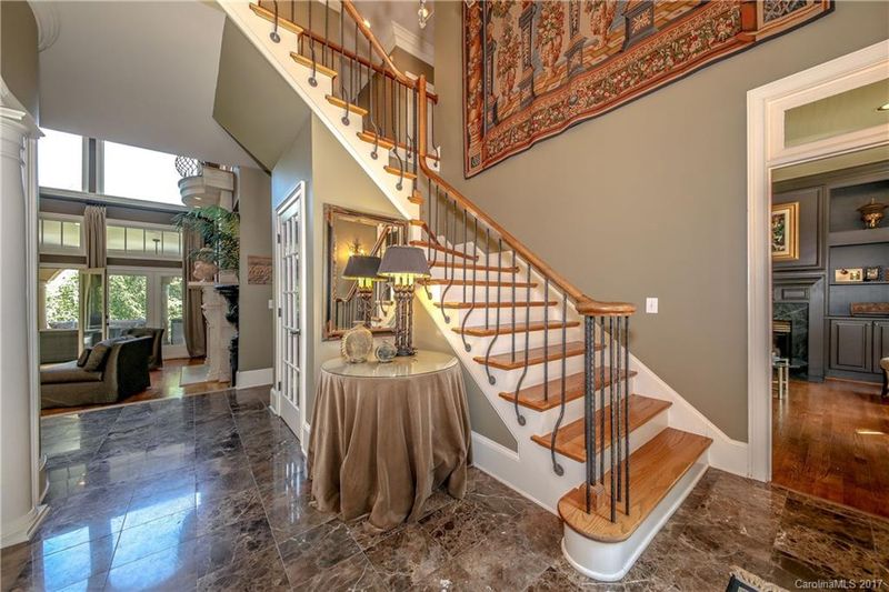6900 Ancient Oak Ln, Charlotte, NC 28277